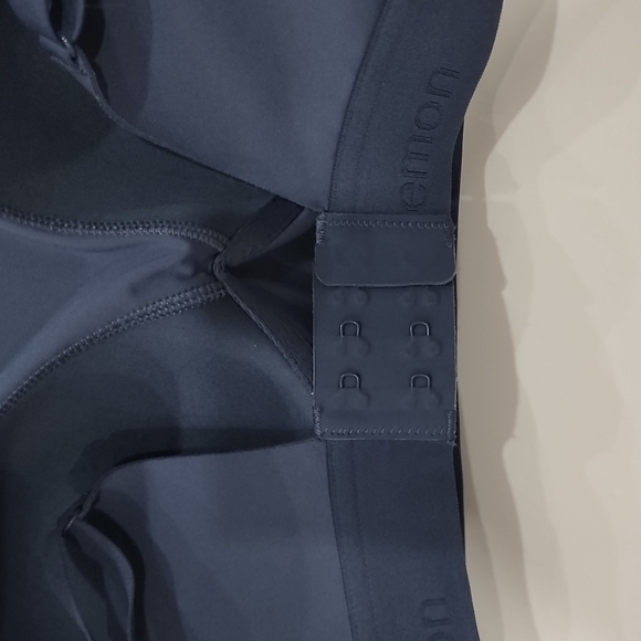 Lululemon Sportsbra π₯π₯ 2/$26 π₯π₯ - Picture 4 of 5